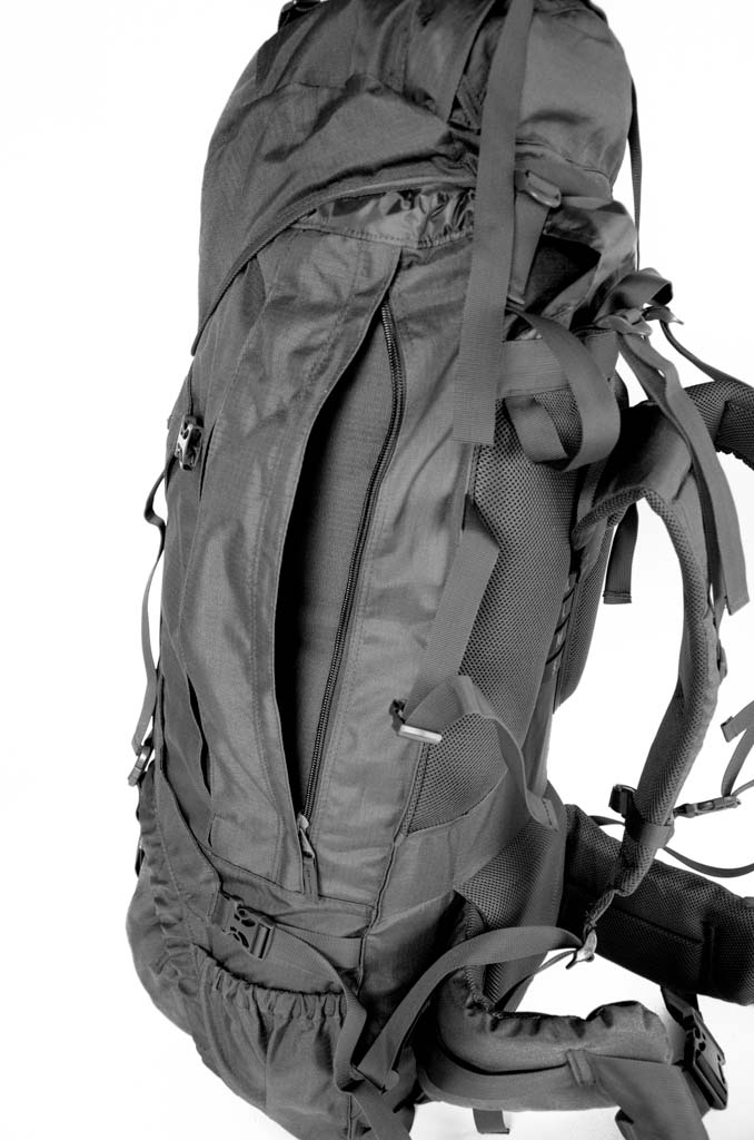 RU100 Trekking-Rucksack XX-Large 104 L schwarz