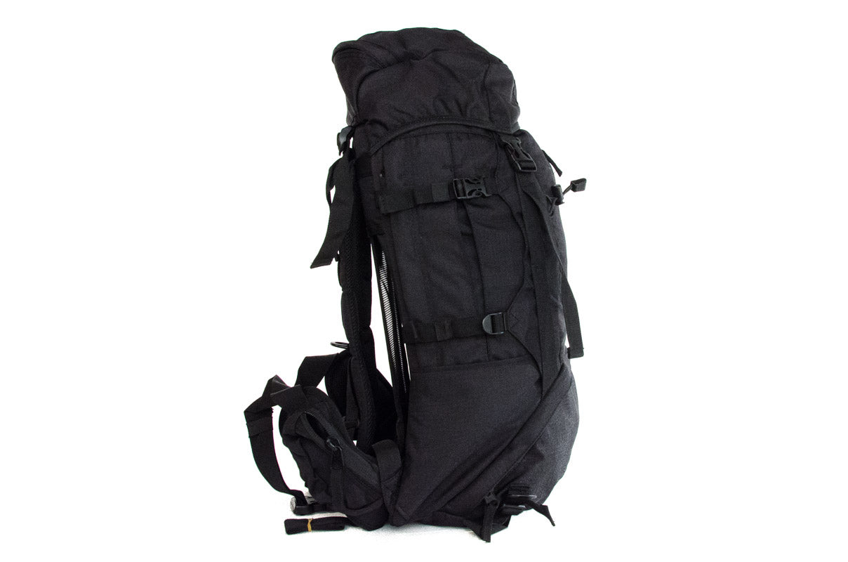 RU940 Rucksack mit gespanntem Netzrücken 35 L Schwarz