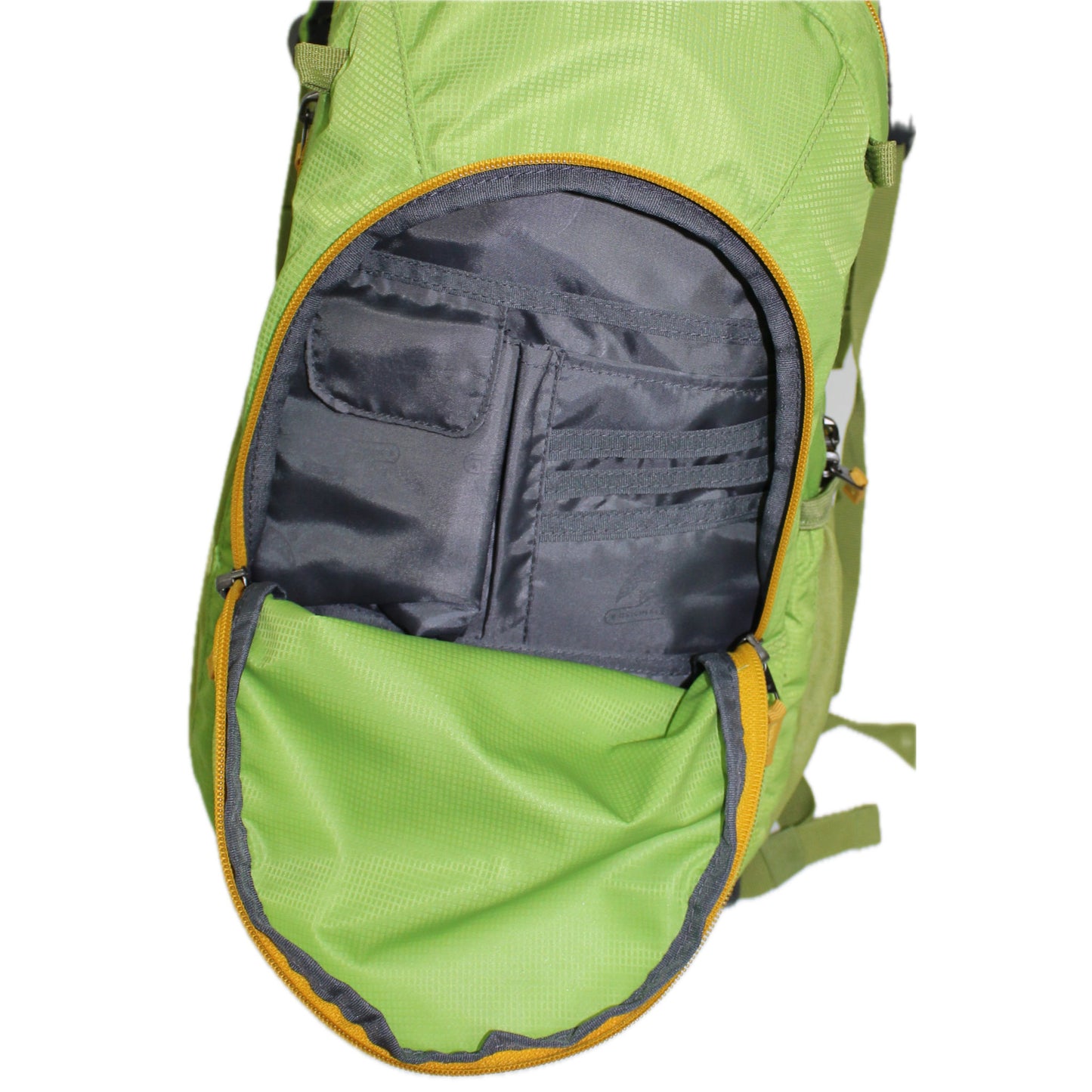 RU148-GR Der smarte grüne Rucksack für Stadt und Abenteuer